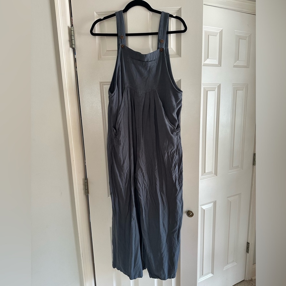 Adorable maternity wide leg overalls - large